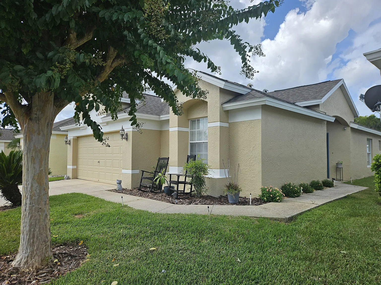 3 bed, 1775 sqft, $2,250 — Photo 2
