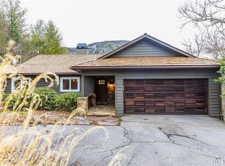 65 Eagle Ridge Dr, Highlands, NC 28741