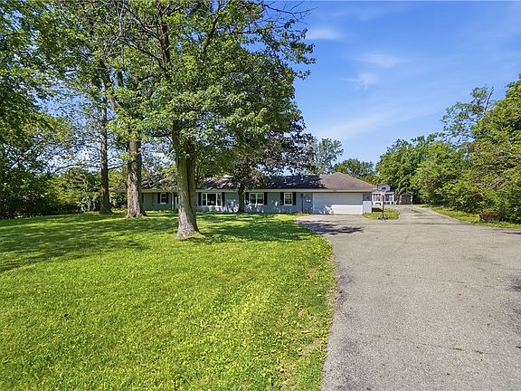 2nd image of 2553 Derr Rd