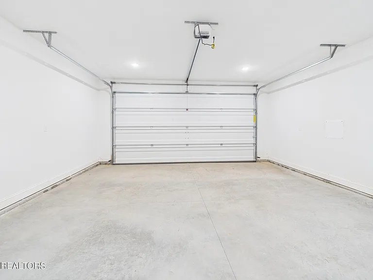 1729 Lateglow Way — Photo 49