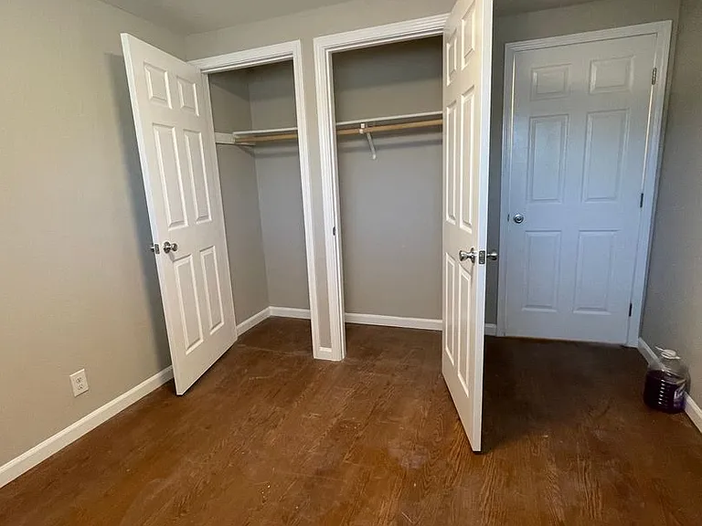 Churchill Village Apartments — Photo 106
