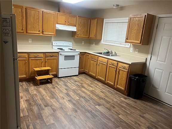 4th image of 489 Talbert Rd