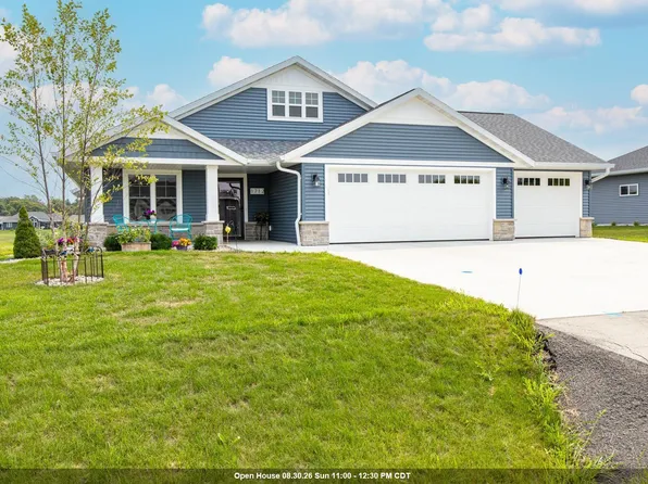 1712 Addie Pkwy, Oshkosh, WI 54904