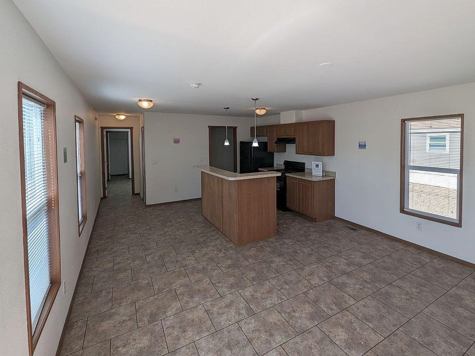 2nd image of 830 N Lamb Blvd Space 136