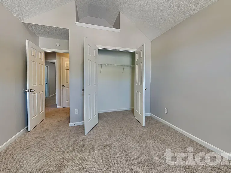 6746 Pole Creek Dr — Photo 10