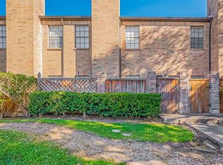 9800 Pagewood Ln APT 2706, Houston, TX 77042