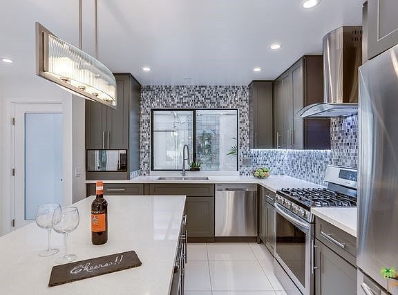 5th image of 767 N Barcelona Cir