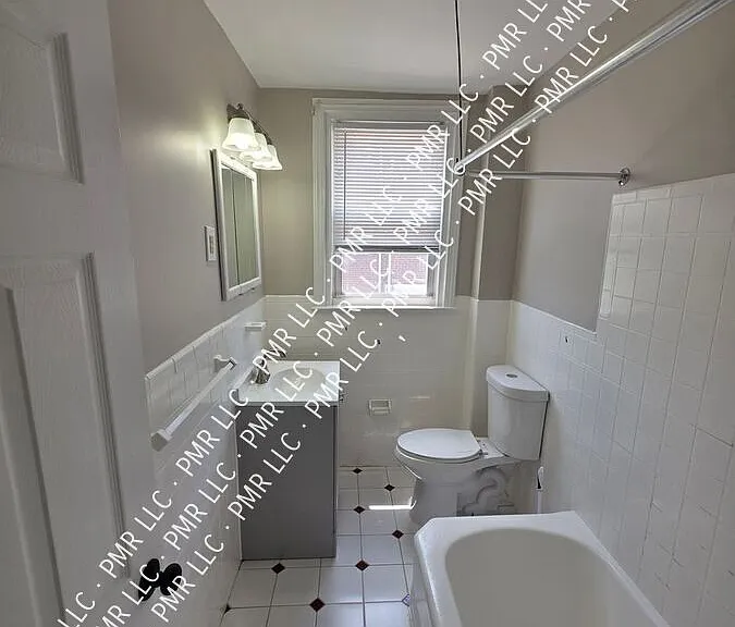 4344 Vista St #1 — Photo 21