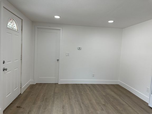 3rd image of 1307 S Hamilton Blvd #16824643