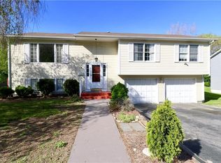 34 Curry Rd, Cranston, RI 02920