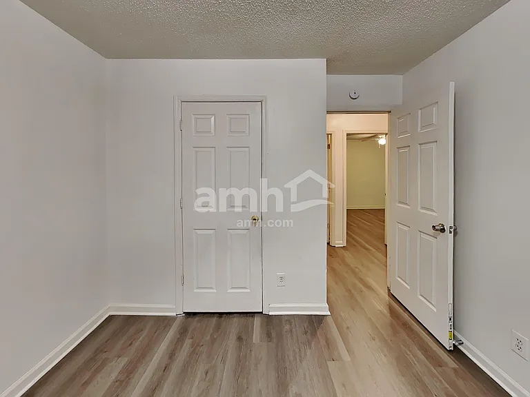 2442 Country Lake Ln — Photo 19