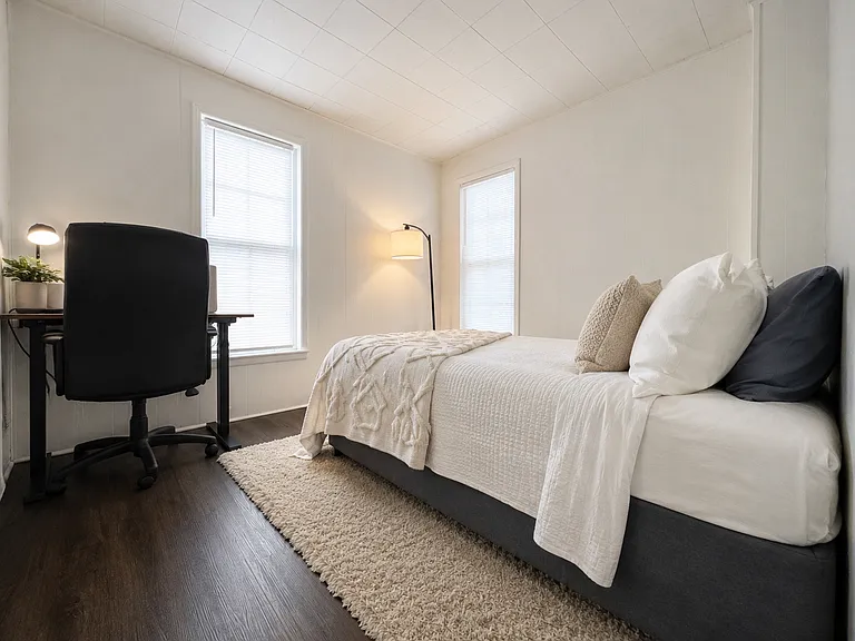 565 Thompson St #A — Photo 8