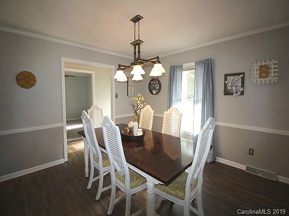 5th image of 759 Pine Grove Ct
