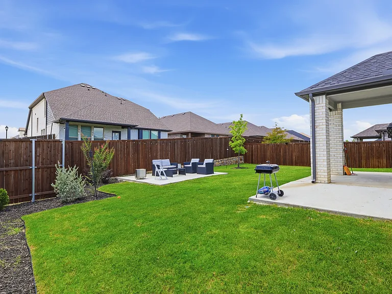 631 Southern Hills Dr — Photo 24