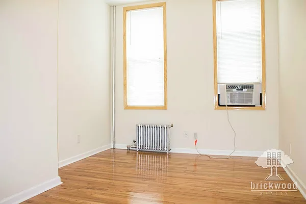 Rented by Brickwood Realty | media 14