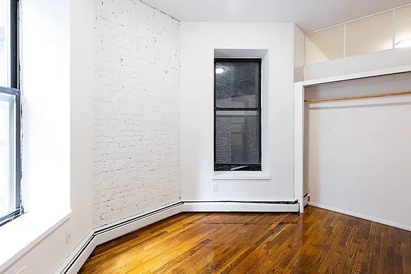 Rented by City Connections Realty | media 21