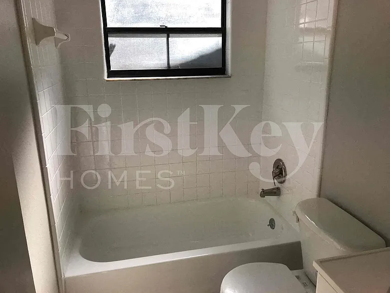 16219 Pebblebrook Dr — Photo 18