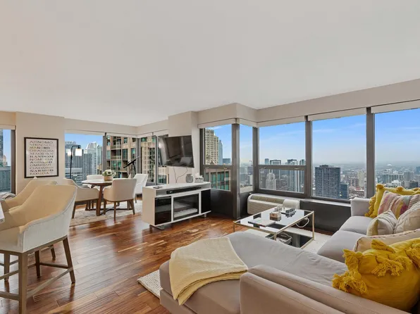 (undisclosed Address), Chicago, IL 60611