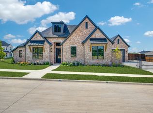 301 Fairmount Ct, Denton, TX 76210