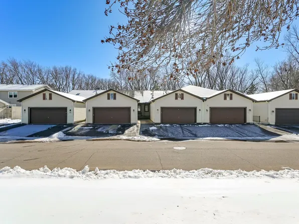 6742 Gretchen Ln N, Oakdale, MN 55128