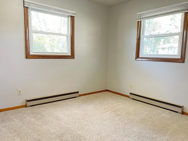 3041 Meadowbrook Dr #4 — Photo 7