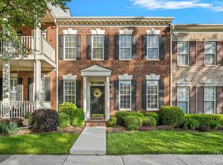 121 Saint Albans Ln, Davidson, NC 28036