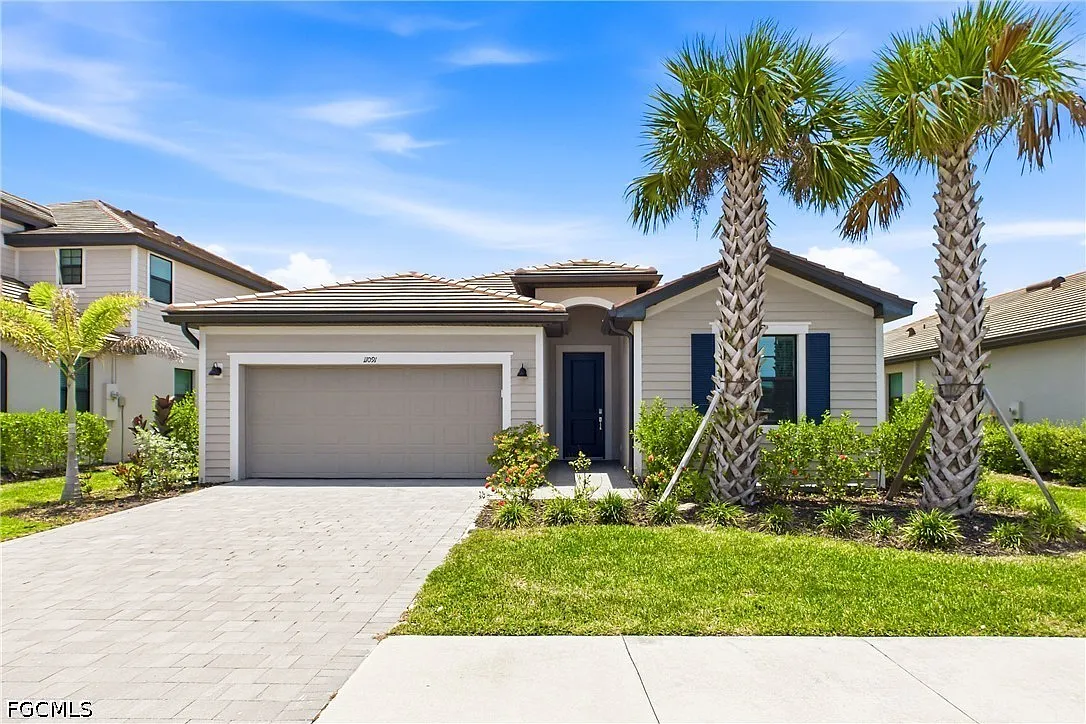 4 bed, 3.0 bath, 2032 sqft, $3,000 — Photo 1