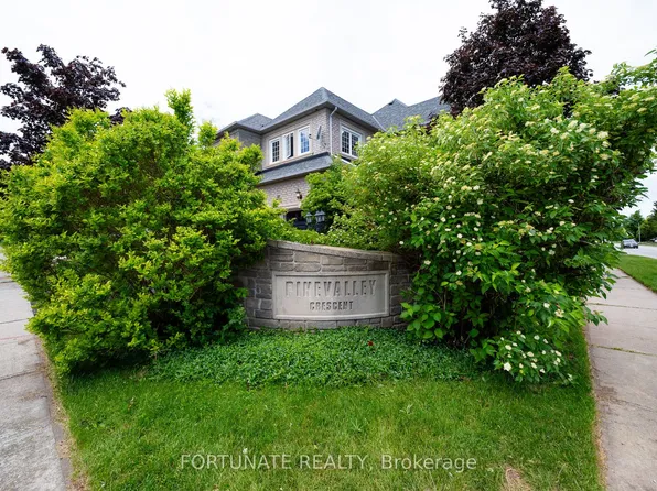 2071 Pinevalley Cres, Oakville, ON L6H 6L8