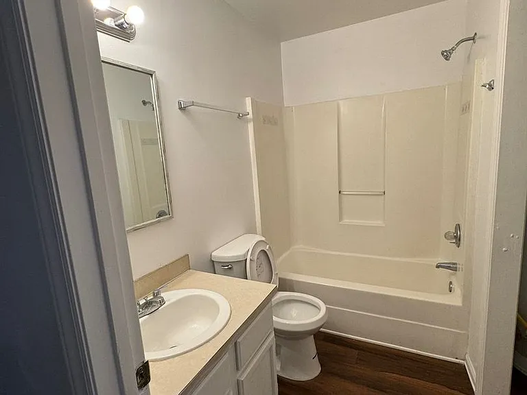 8013 Gera Emma Dr — Photo 2