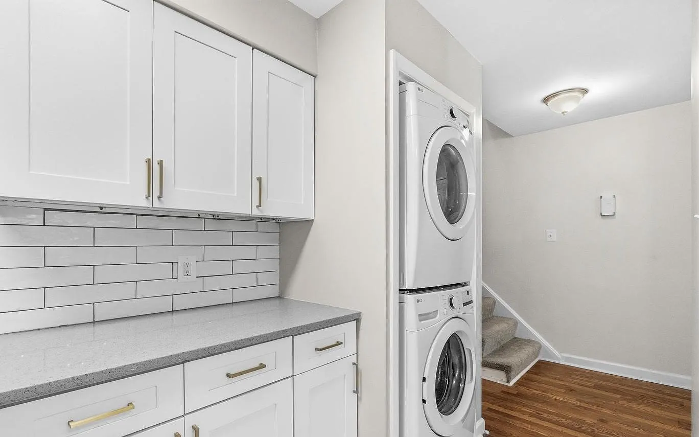3 bed, 2.5 bath, 1413 sqft, $2,550 — Photo 3