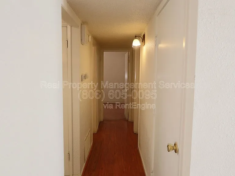 2707 63rd St — Photo 6
