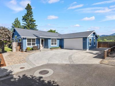 2261 Starling Ln, Medford, OR, 97501