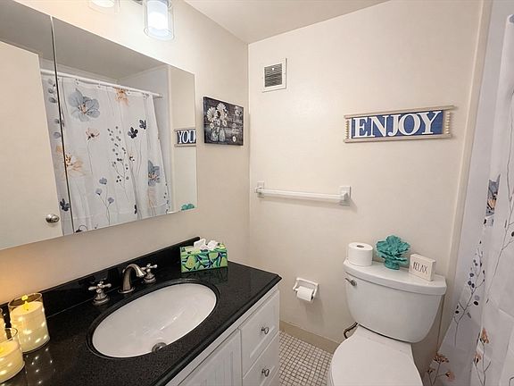 5th image of 200 Swanton St APT 228