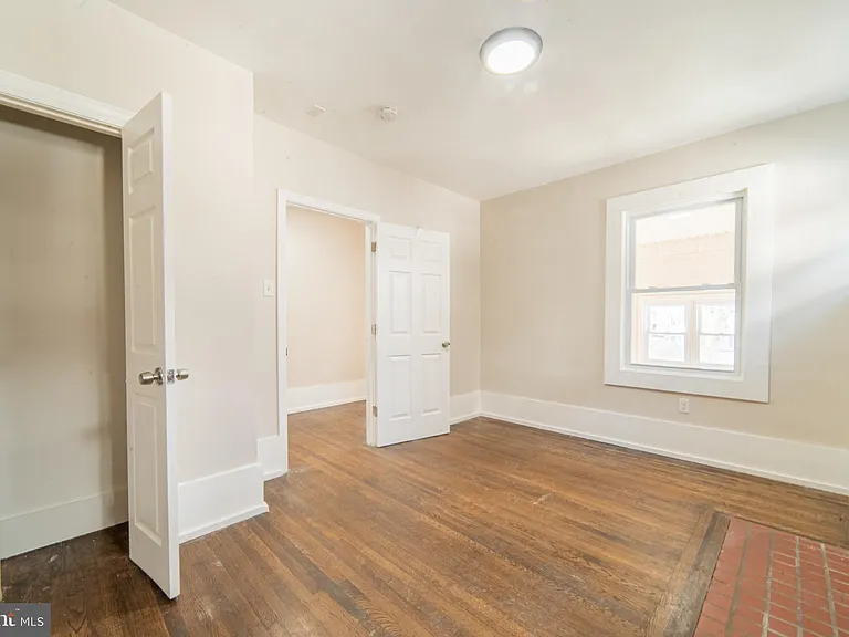 21 N Laclede Pl — Photo 5