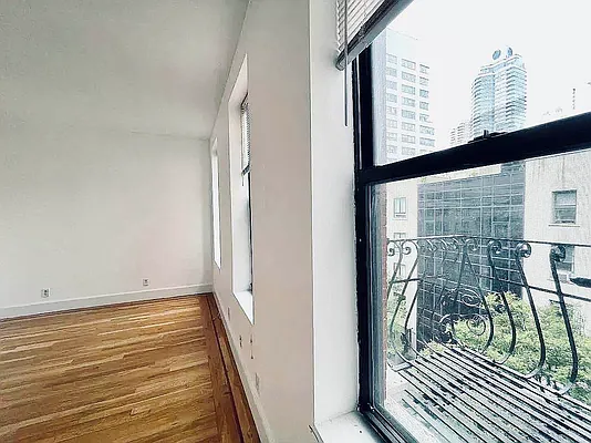 Rented by Douglas Elliman | media 7