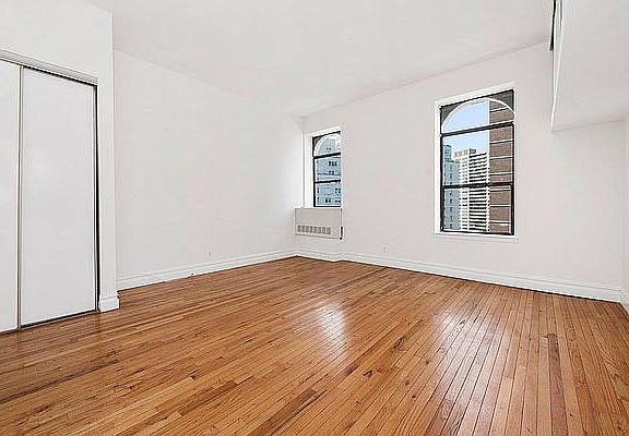 3rd image of 154 W 70th St APT 7D