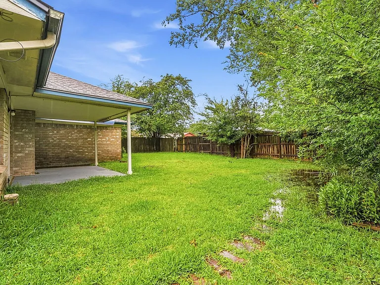 423 Pickford Dr — Photo 24