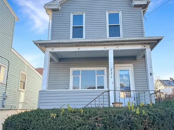 221 Magazine St, Carnegie, PA 15106
