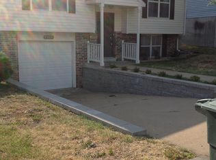 1327 Ripple St, Saint Louis, MO 63139