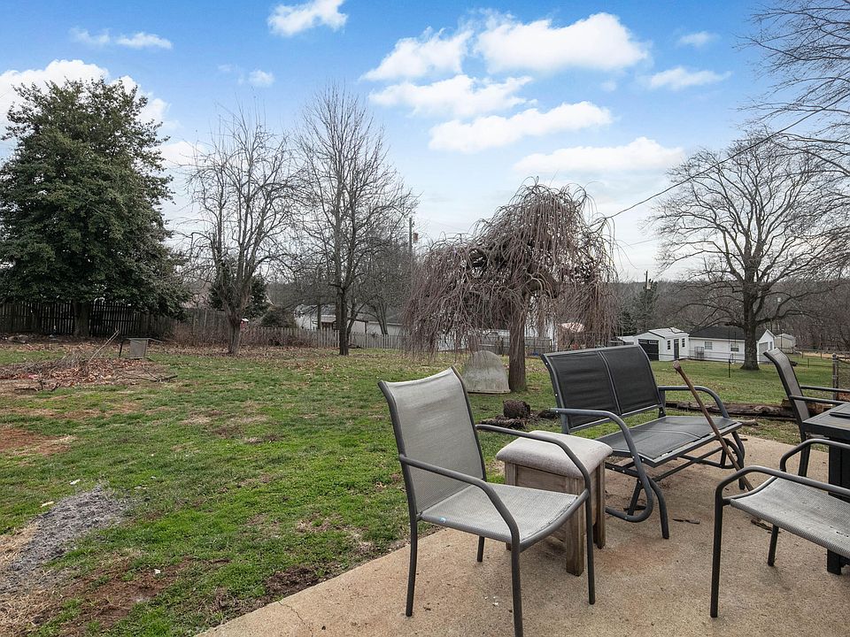 3044 Lynnwood Dr, Paris, KY 40361 | Zillow