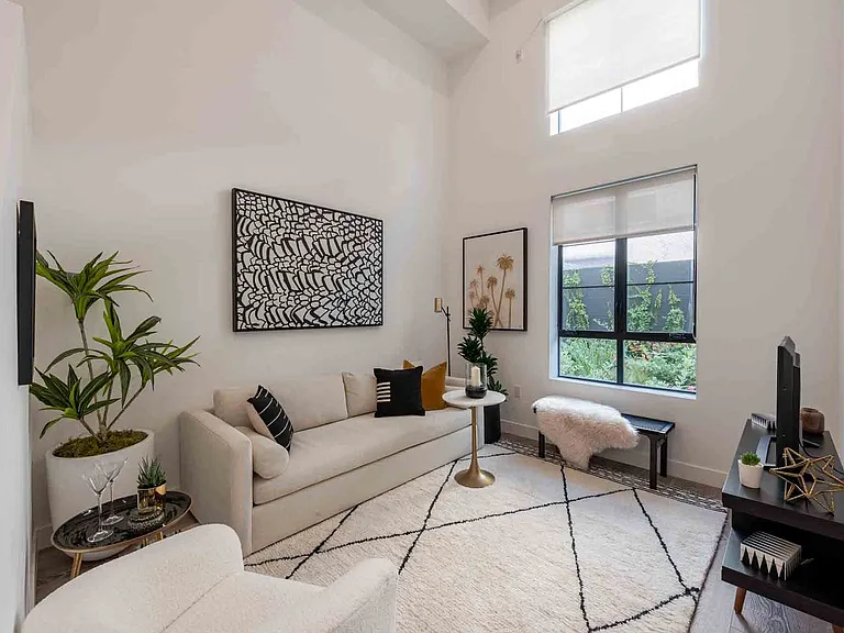 Montecito Lofts — Photo 16