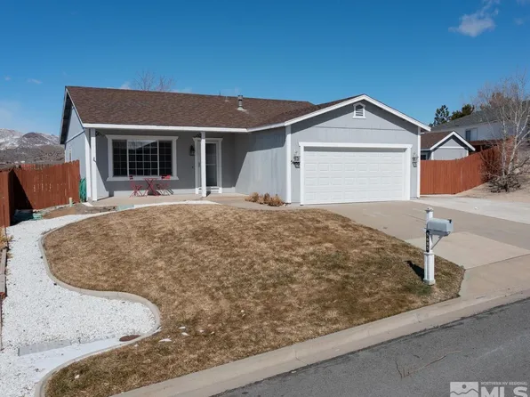 5685 Peach Ct, Sun Valley, NV 89433