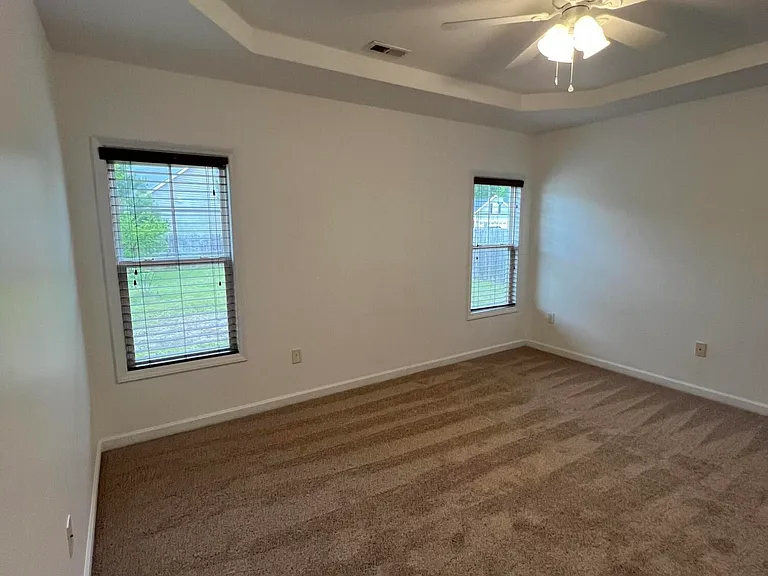608 Cheltenham Dr — Photo 10