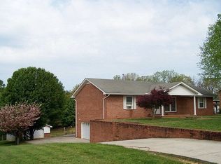 319 Shepherd Hills Rd, Cookeville, TN 38501