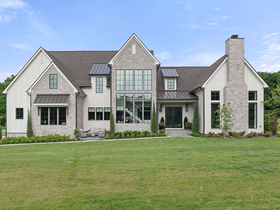 1st image of 1936 Silver Fox Rd