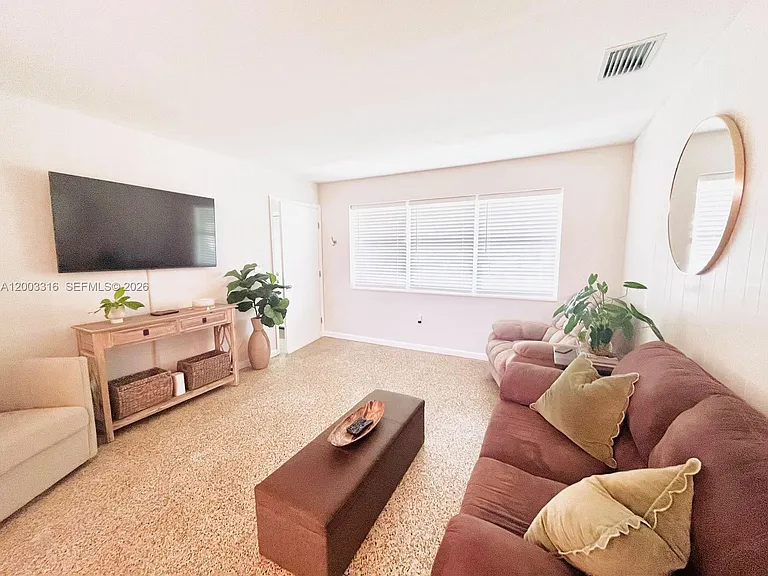 9840 SW 165th Ter — Photo 8
