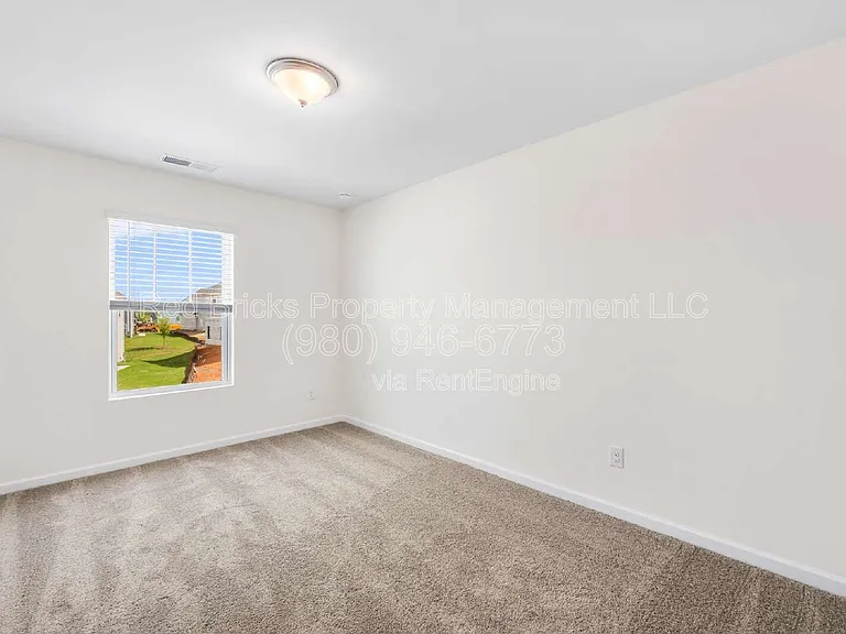3576 Nimbell Rd — Photo 16