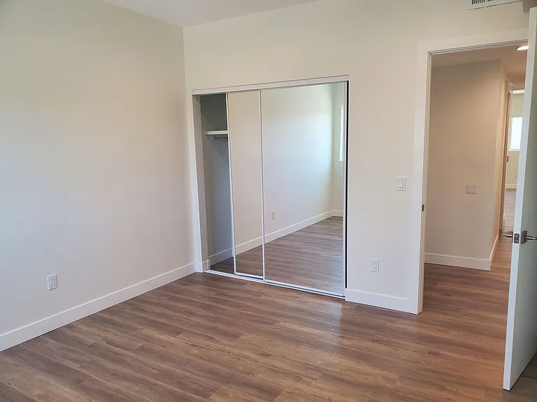 4960 Sepulveda Blvd — Photo 13