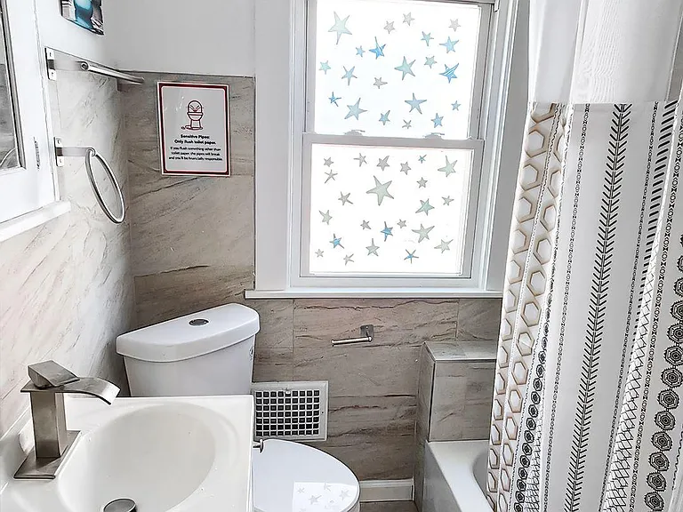 Second floor bathroom 1