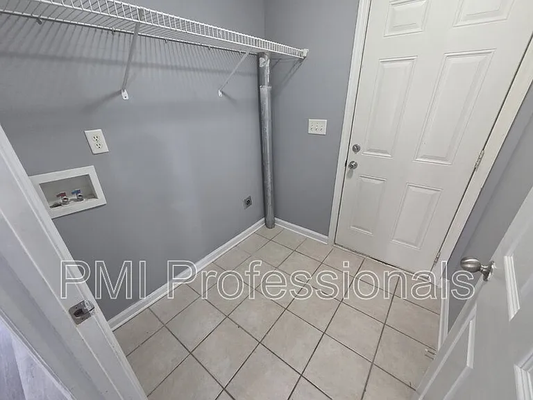 1214 Timber Creek Dr — Photo 5